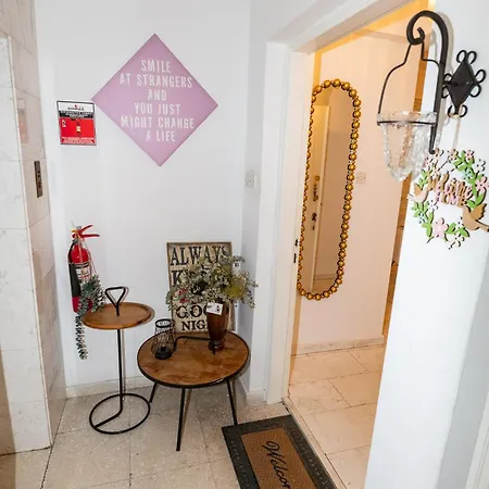 Quattro Center Apartament Larnaca