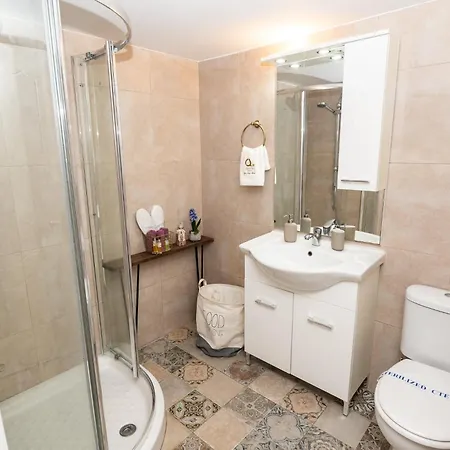 Quattro Center Apartament *