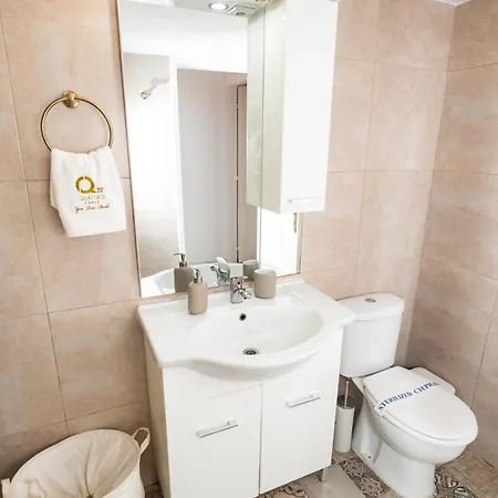 Quattro Center * Larnaca