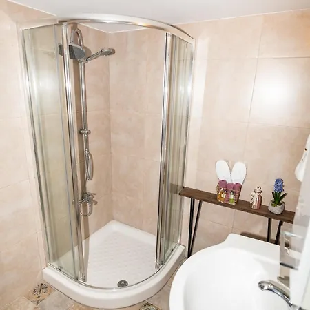 Quattro Center Apartament *