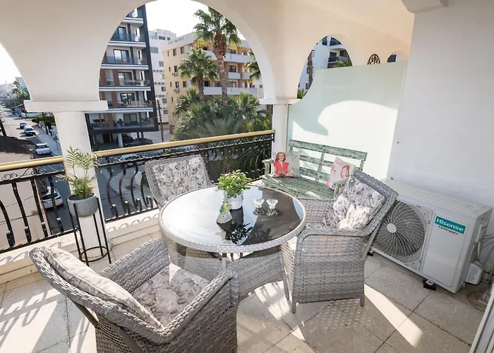 Quattro Center Lägenhet Larnaca