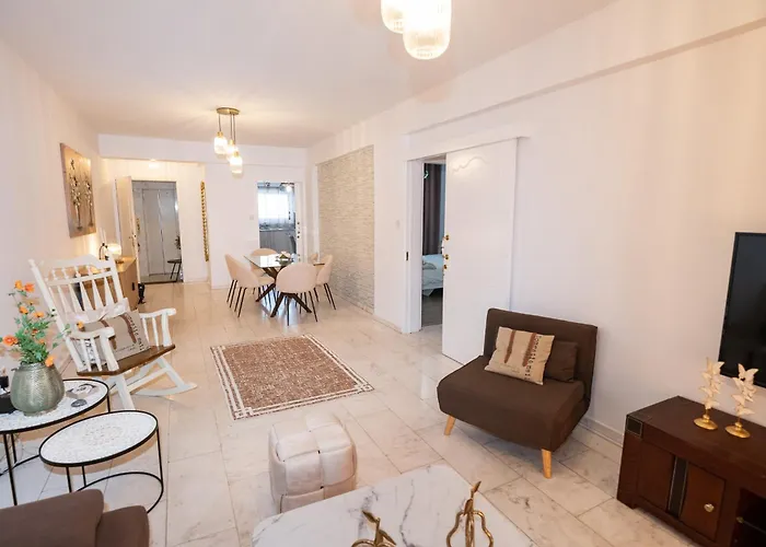 Quattro Center * Larnaca