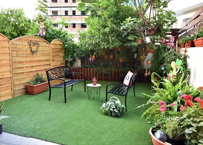 Quattro Center * Larnaca